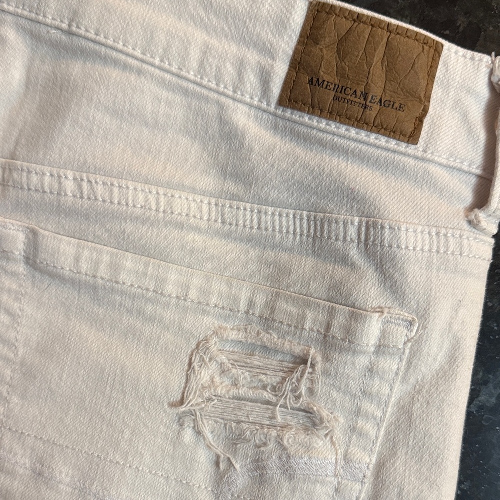 American Eagle Outfitters Women's Ripped Cream Jean Shorts - Picture 4 of 5